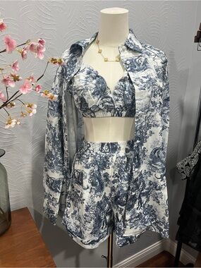 Endless Moon 3 piece set NWT Blue & White